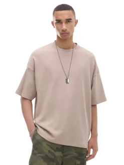 Beżowa koszulka basic