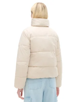 Beżowa kurtka puffer