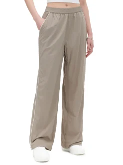 Beżowe spodnie jogger