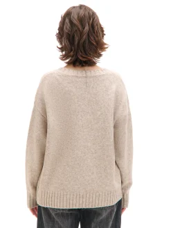 Beżowy gładki sweter