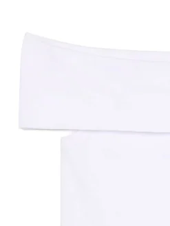 Biała bluzka z dekoltem carmen