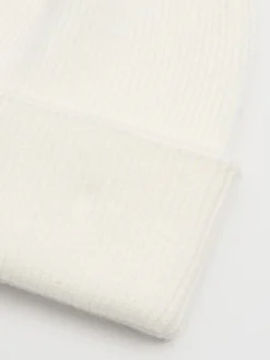 Biała czapka beanie z dodatkiem wiskozy