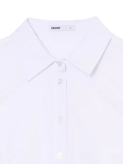 Biała koszula z długim rękawem