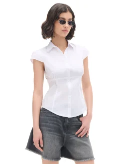 Biała koszula z krótkim rękawem