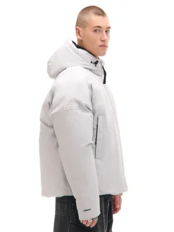 Biała kurtka puffer z kapturem