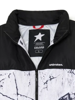 Biała kurtka puffer z nadrukiem