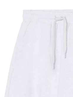 Białe joggery z wysokim stanem