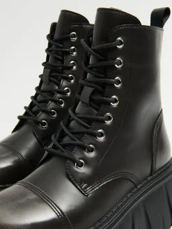 Botki za kostkę z imitacji skóry