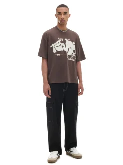 Brązowa koszulka z nadrukiem i aplikacją