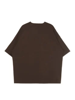 Brązowa koszulka z nadrukiem i aplikacją