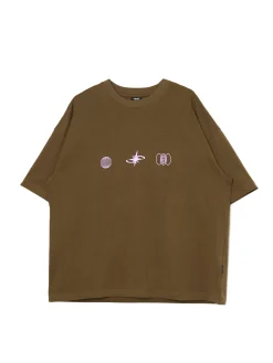 Brązowa koszulka z nadrukiem