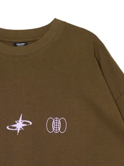 Brązowa koszulka z nadrukiem