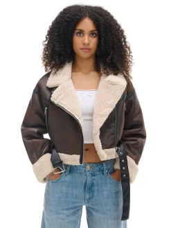 Brązowa kurtka z imitacji skóry