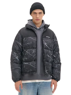 Ciemnoszara kurtka puffer z nadrukiem