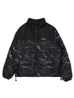 Ciemnoszara kurtka puffer z nadrukiem