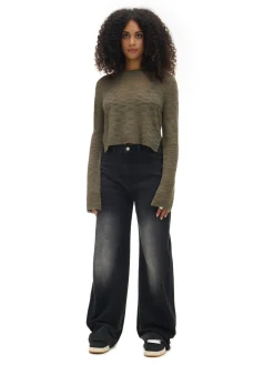 Ciemnozielony krótki sweter