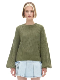 Ciemnozielony sweter z szerokim rękawem