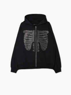 Czarna bluza z kapturem i aplikacją