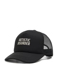 Czarna czapka trucker