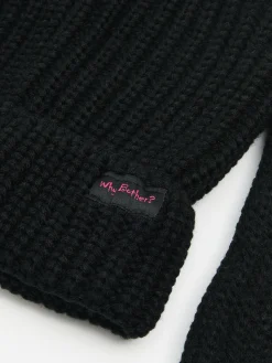 Czarna czapka z uszami królika