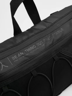 Czarna gładka nerka