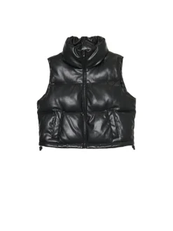Czarna kamizelka z efektem skóry