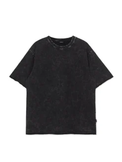 Czarna koszulka acid wash
