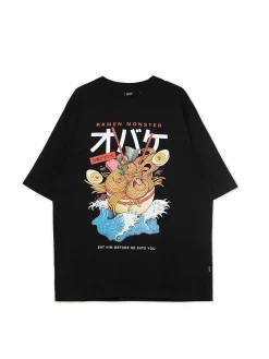 Czarna koszulka z food printem