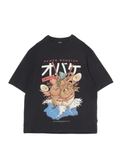 Czarna koszulka z nadrukiem