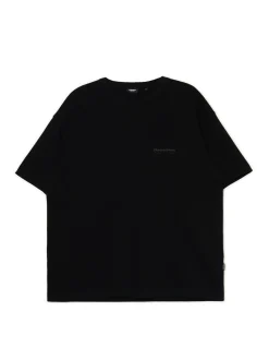 Czarna koszulka z napisami