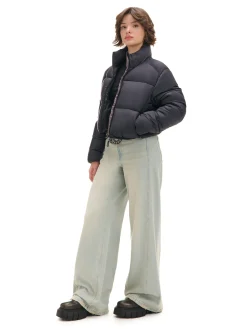 Czarna kurtka puffer