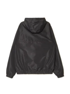 Czarna kurtka z kapturem