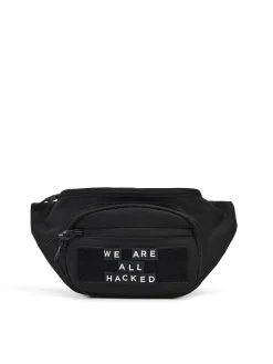 Czarna nerka z personalizowanym napisem