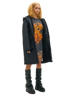 Czarna parka z kapturem