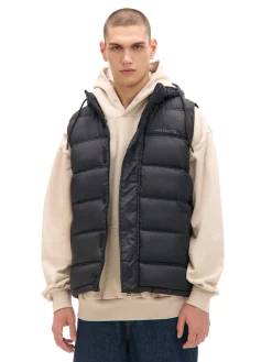 Czarna pikowana kamizelka z kapturem