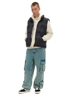 Czarna pikowana kamizelka ze stójką