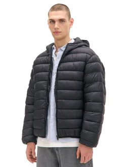 Czarna pikowana kurtka basic