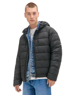 Czarna pikowana kurtka z kapturem