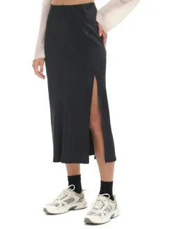 Czarna satynowa spódnica