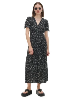 Czarna sukienka midi w kwiaty