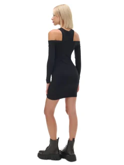Czarna sukienka mini z wycięciami