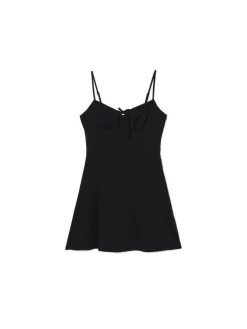 Czarna sukienka z kokardką