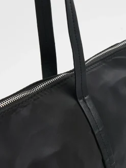 Czarna torebka shopper