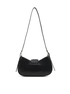 Czarna torebka typu bagietka