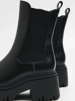 Czarne botki chelsea