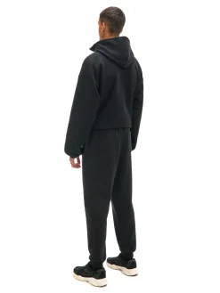 Czarne dresowe joggery z nadrukiem na nogawce