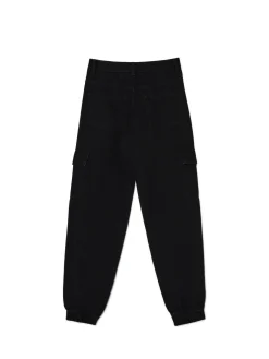Czarne jeansowe joggery cargo