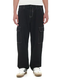 Czarne jeansy baggy z kieszeniami cargo