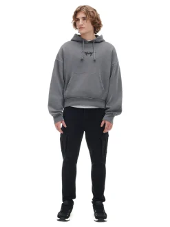 Czarne jeansy carrot