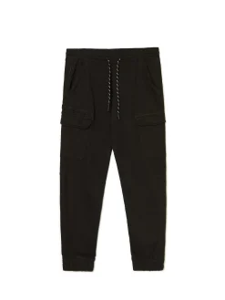 Czarne joggery cargo